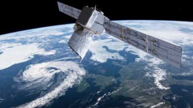 Defunct satellite to secure first-ever aid for stable reentry