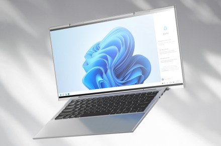 This notebook computer idea points a rollable display camouflage that expands horizontally