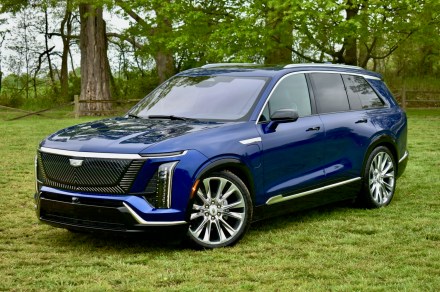 The all-electric Cadillac Vistiq makes the Escalade redundant