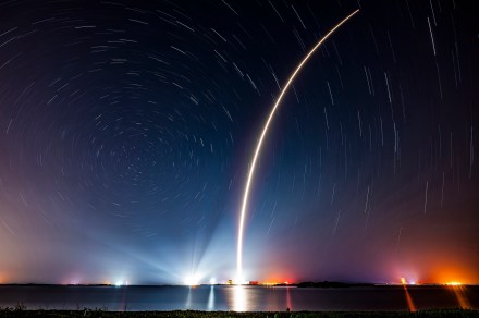 SpaceX marks 250th Starlink mission with spectacular photo