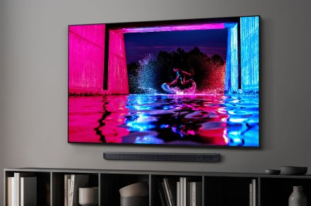 The huge 77-stir Samsung S90D OLED TV has a $1,700 imprint lower